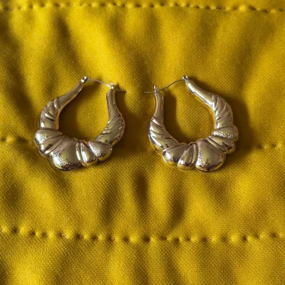 Ornate Gold Tone Door Knocker Hoop Earrings - Picture 2 of 6